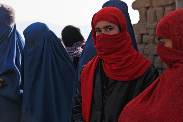 Afghánské ženy v typickém oblečení.