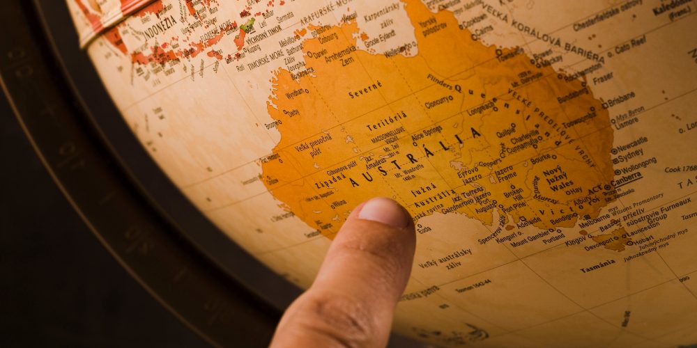 Pozice Austrálie a Tasmanie i s Bassovým průlivem na globusu.
